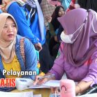 Pelayanan KB gratis oleh Dinas P2KBP3A Kerjasama Dengan Puskesmas di Alun-Alun Tilamuta.