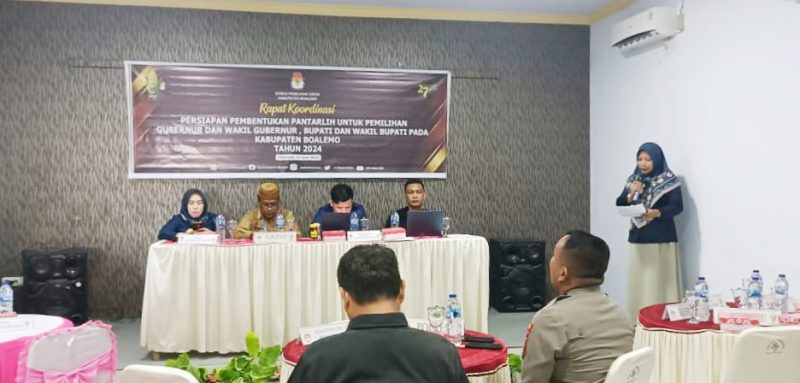 Rapat koordinasi persiapan pembentukan pantarlih oleh KPU Boalemo yang berlangsung di hotel putra tunggal pada Selasa, (11/6/24).