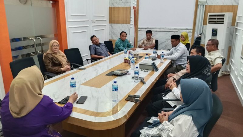 Rapat kerja komisi IV bersama Dinkes Boalemo, 16/10. (Foto: humas)